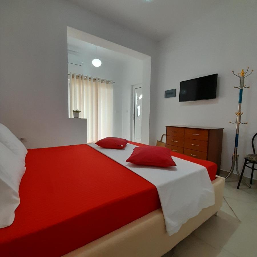 Denni'S Home Saranda Dış mekan fotoğraf