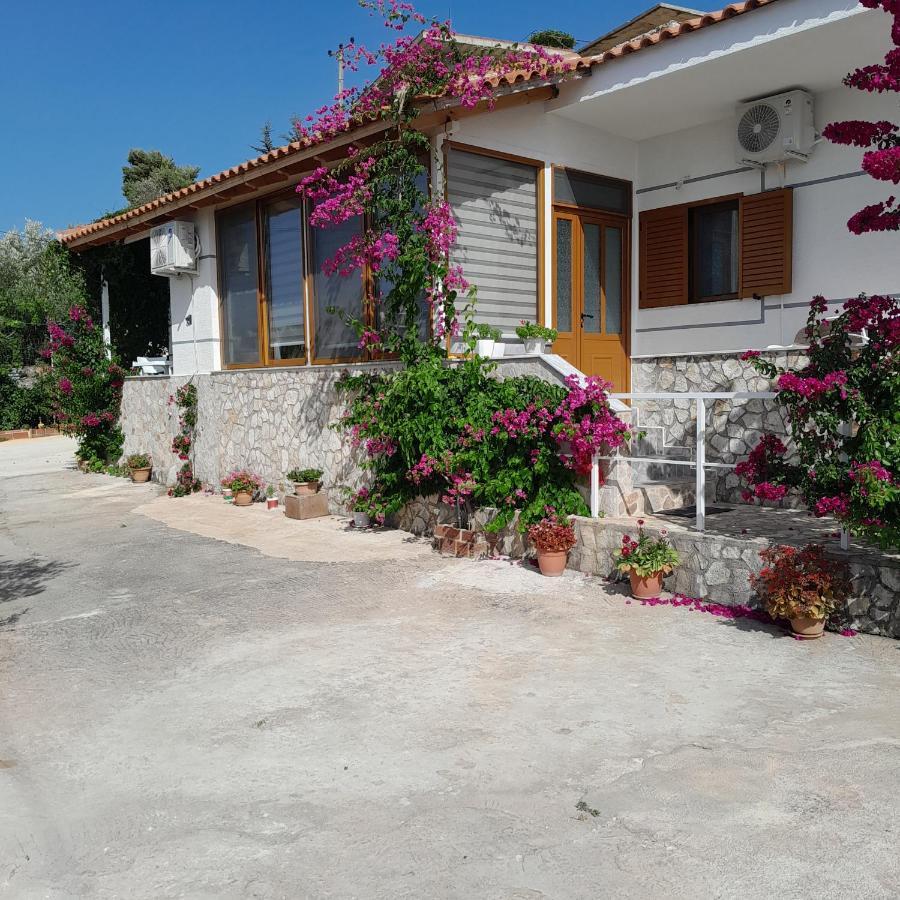 Denni'S Home Saranda Dış mekan fotoğraf