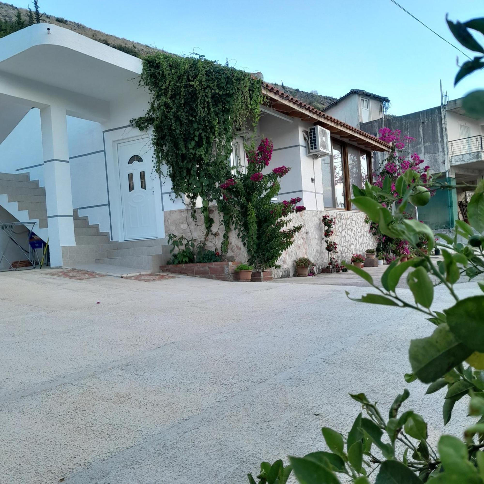 Denni'S Home Saranda Dış mekan fotoğraf