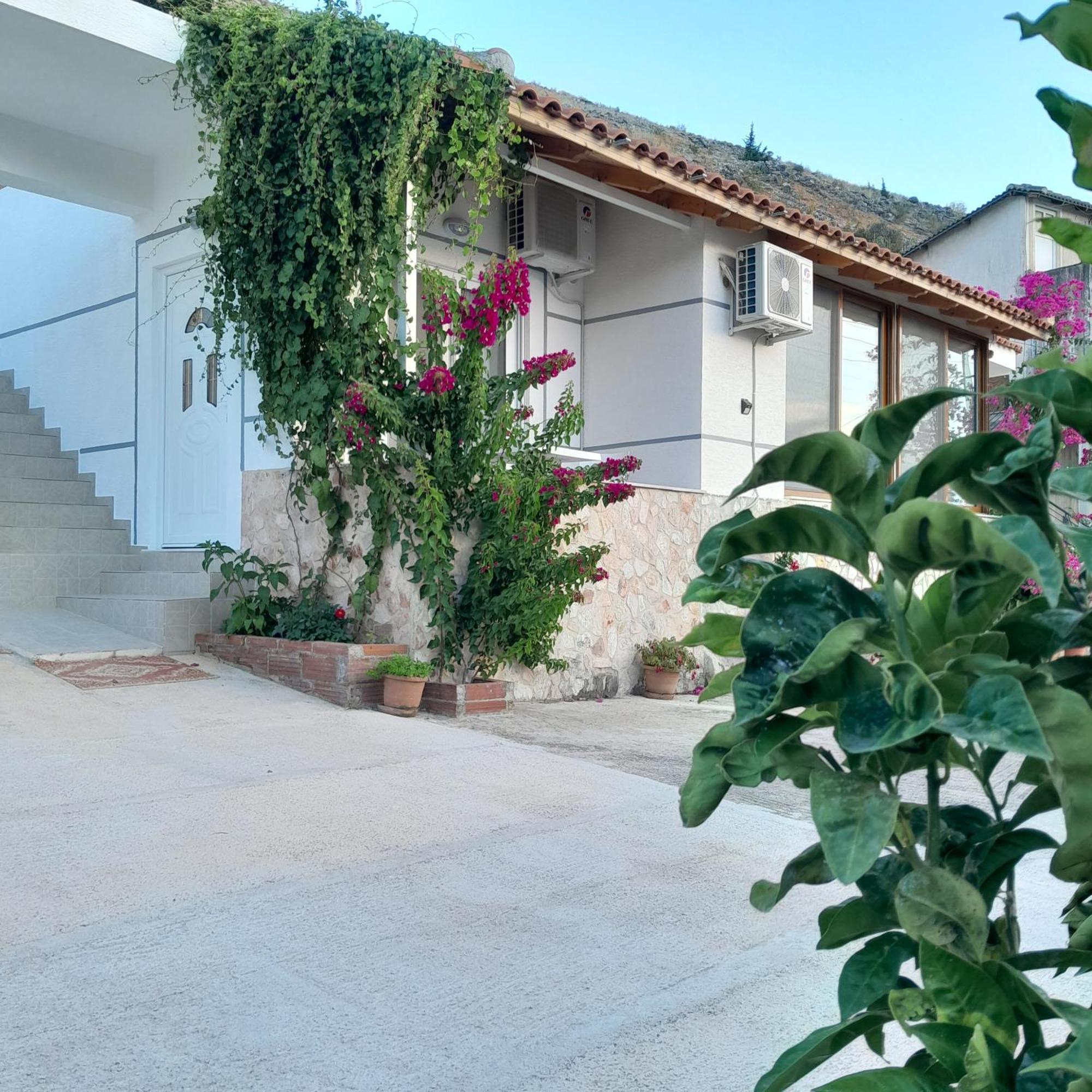 Denni'S Home Saranda Dış mekan fotoğraf