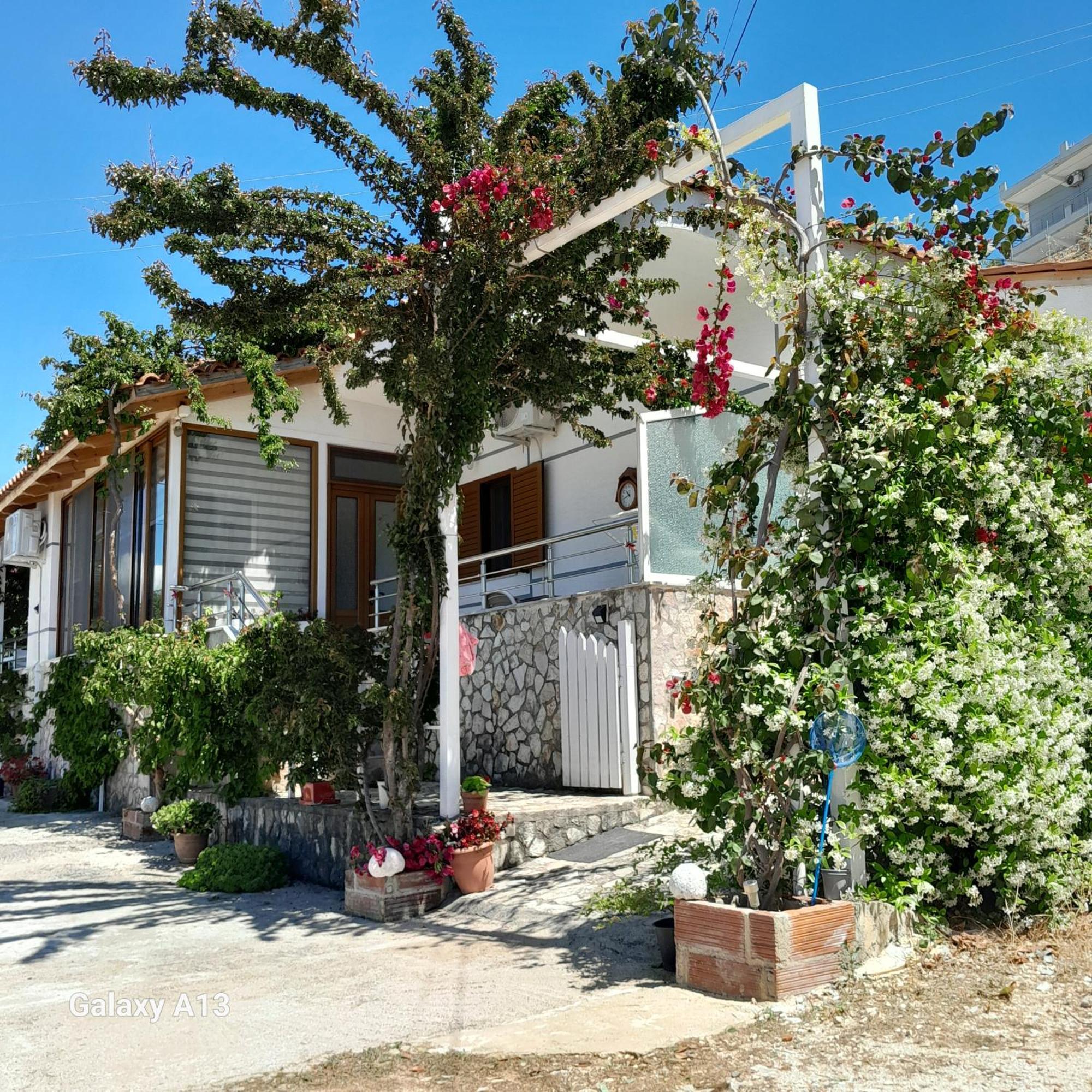 Denni'S Home Saranda Dış mekan fotoğraf